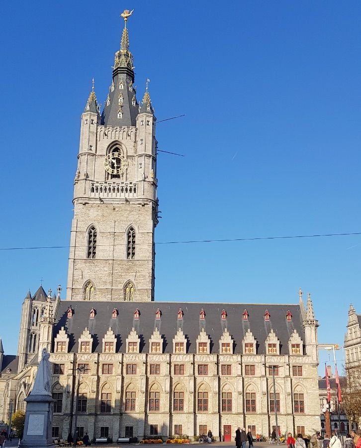 Belfort de Gante con su dragón dorado en lo alto, Patrimonio de la Humanidad