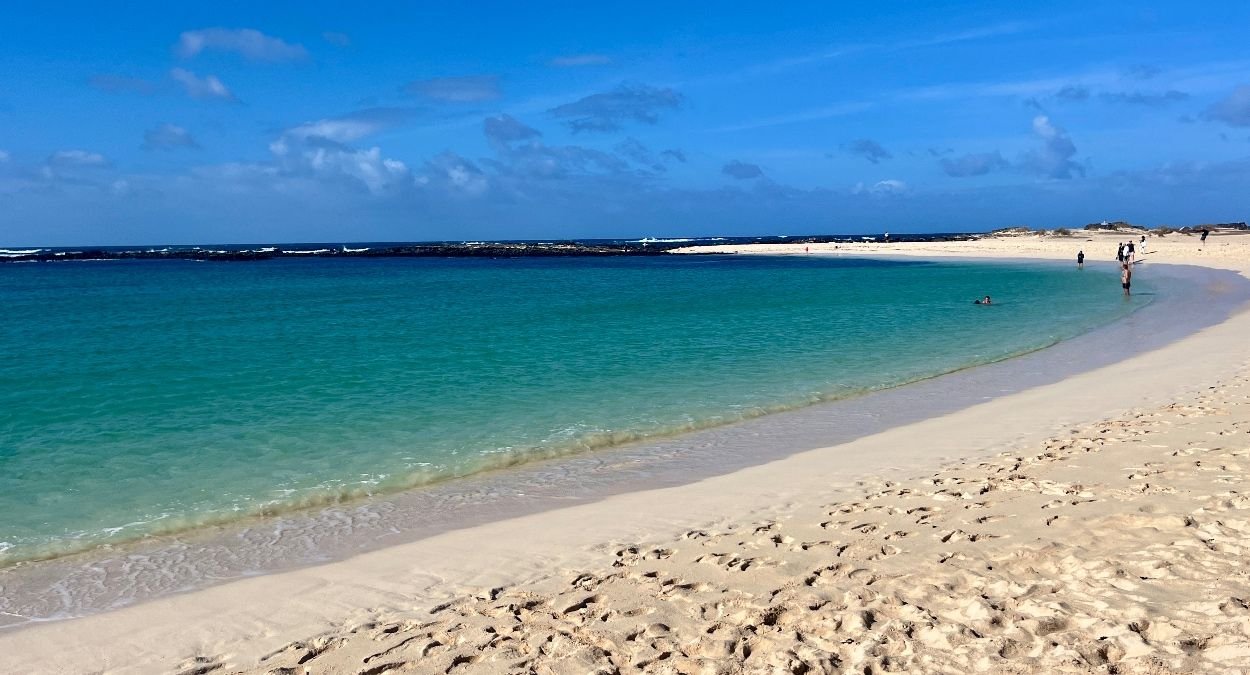 Playas del Cotillo en Fuerteventura, una de las mejores zonas de la isla para disfrutar de playas tranquilas y aguas cristalinas