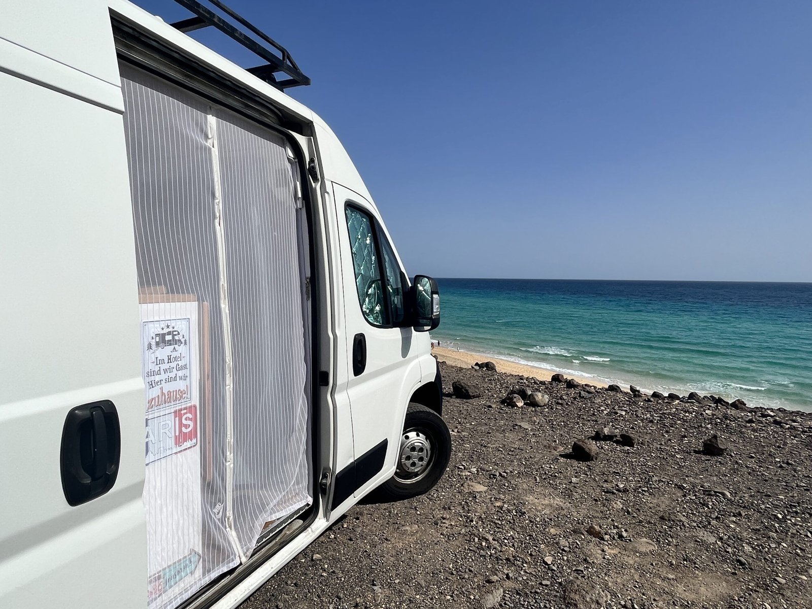 Viajar en camper por Fuerteventura junto al mar, una forma diferente de recorrer la isla