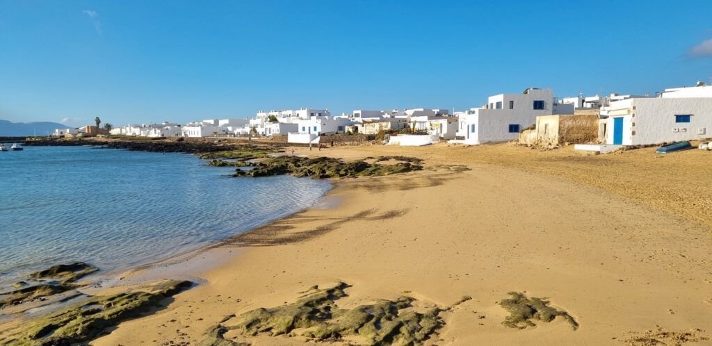 Como llegar a La Graciosa desde Lanzarote
