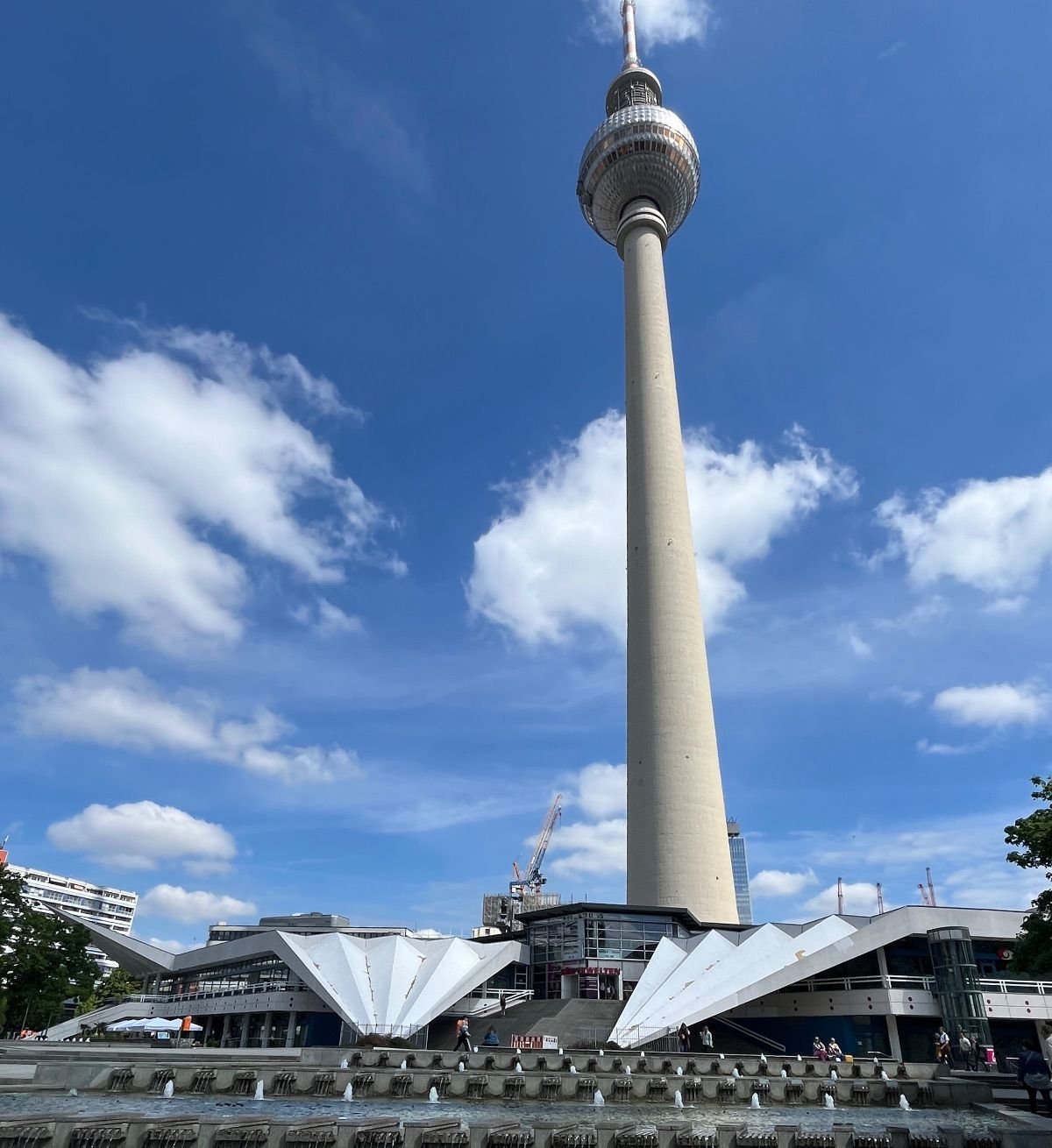 Vista panorámica desde la Fernsehturm de Berlín, el edificio más alto de la ciudad