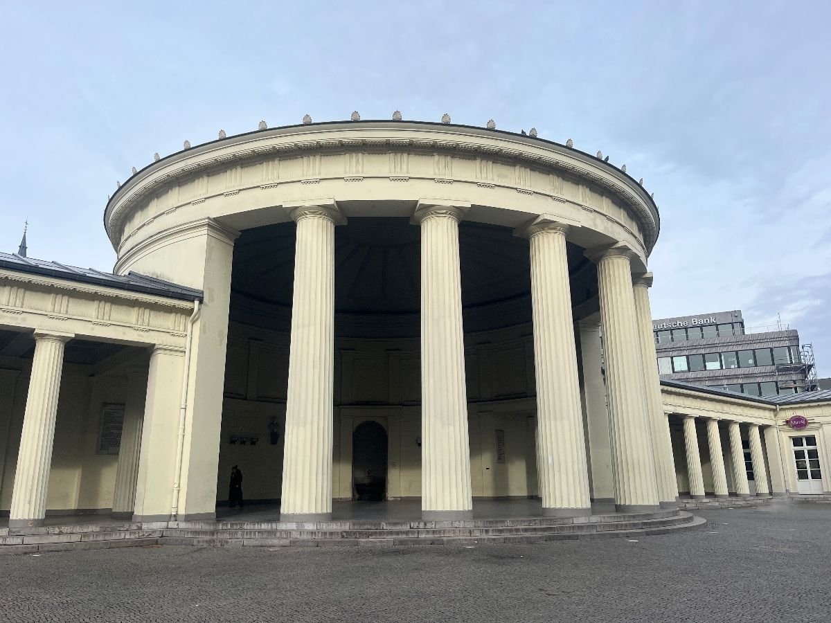 Elisenbrunnen, edificio histórico de las aguas termales de Aquisgrán