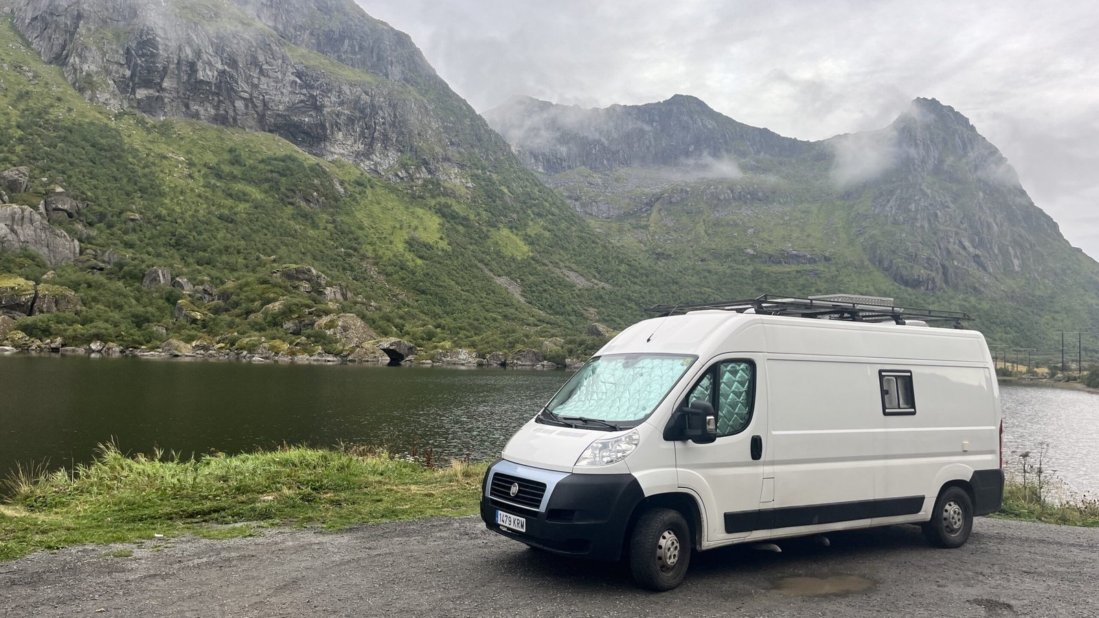 vivir en camper con mal tiempo en la montaña